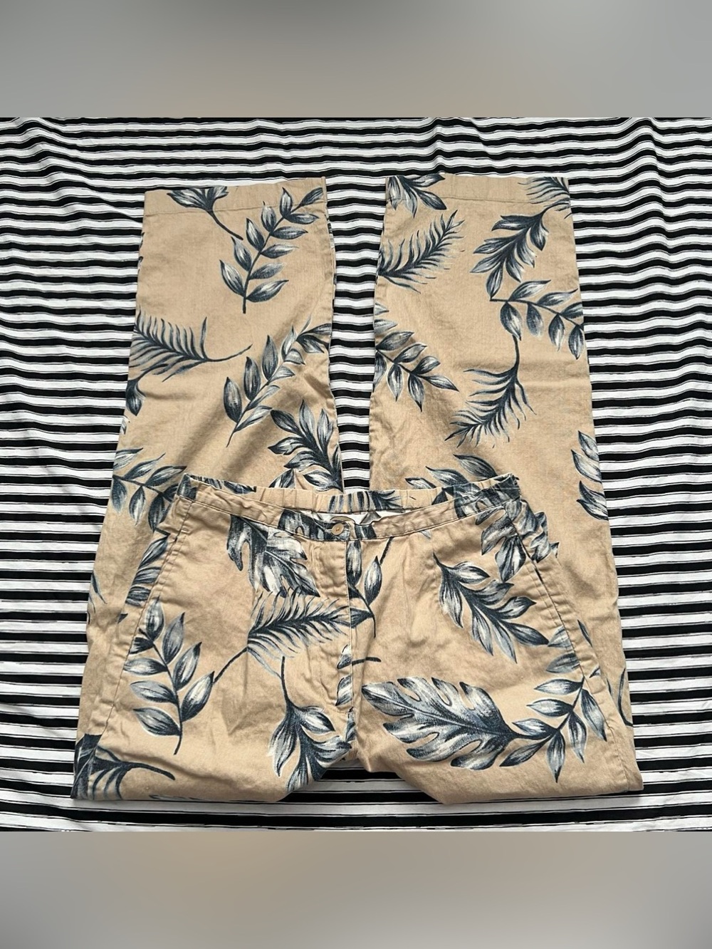 Beige Leaf-Print linen Pants